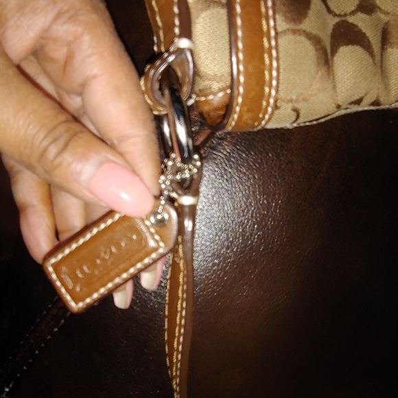 Like New Authentic Coach Purse - Picture 5 of 7